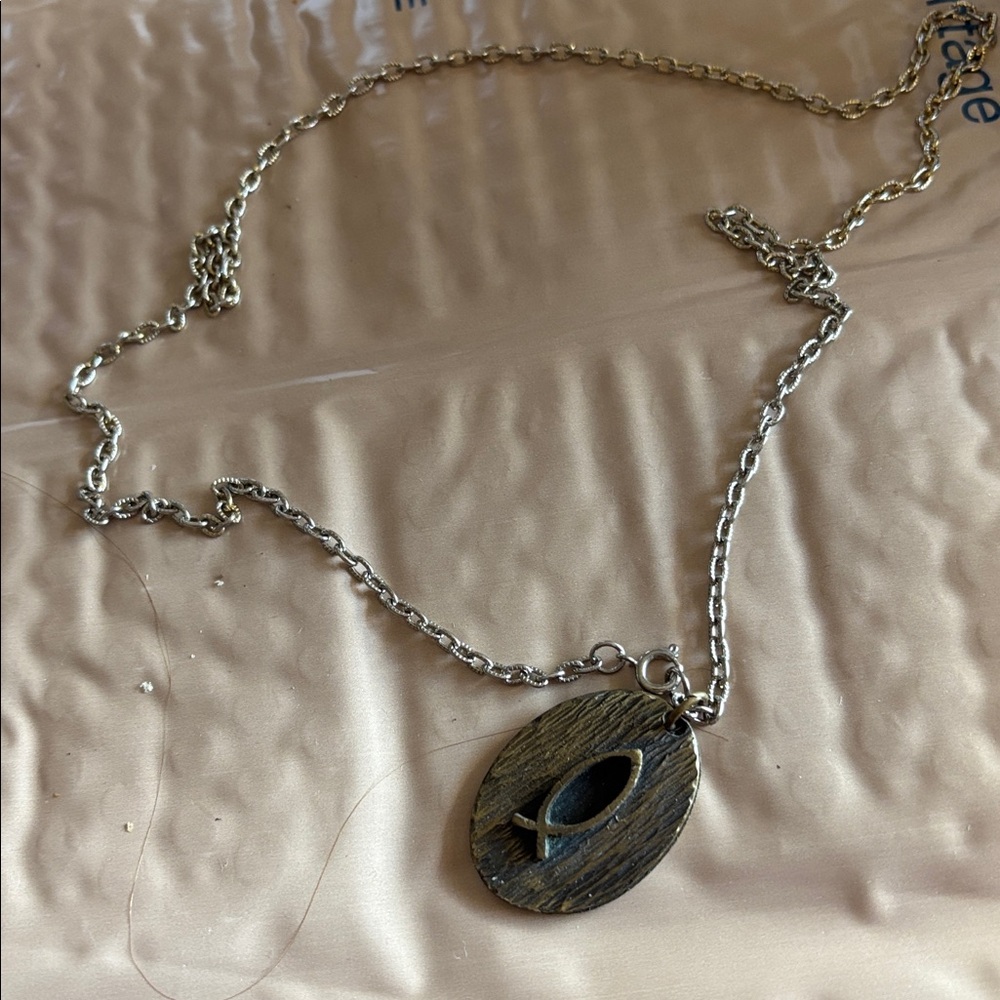 Silver Chain Necklace with Oval Pendant